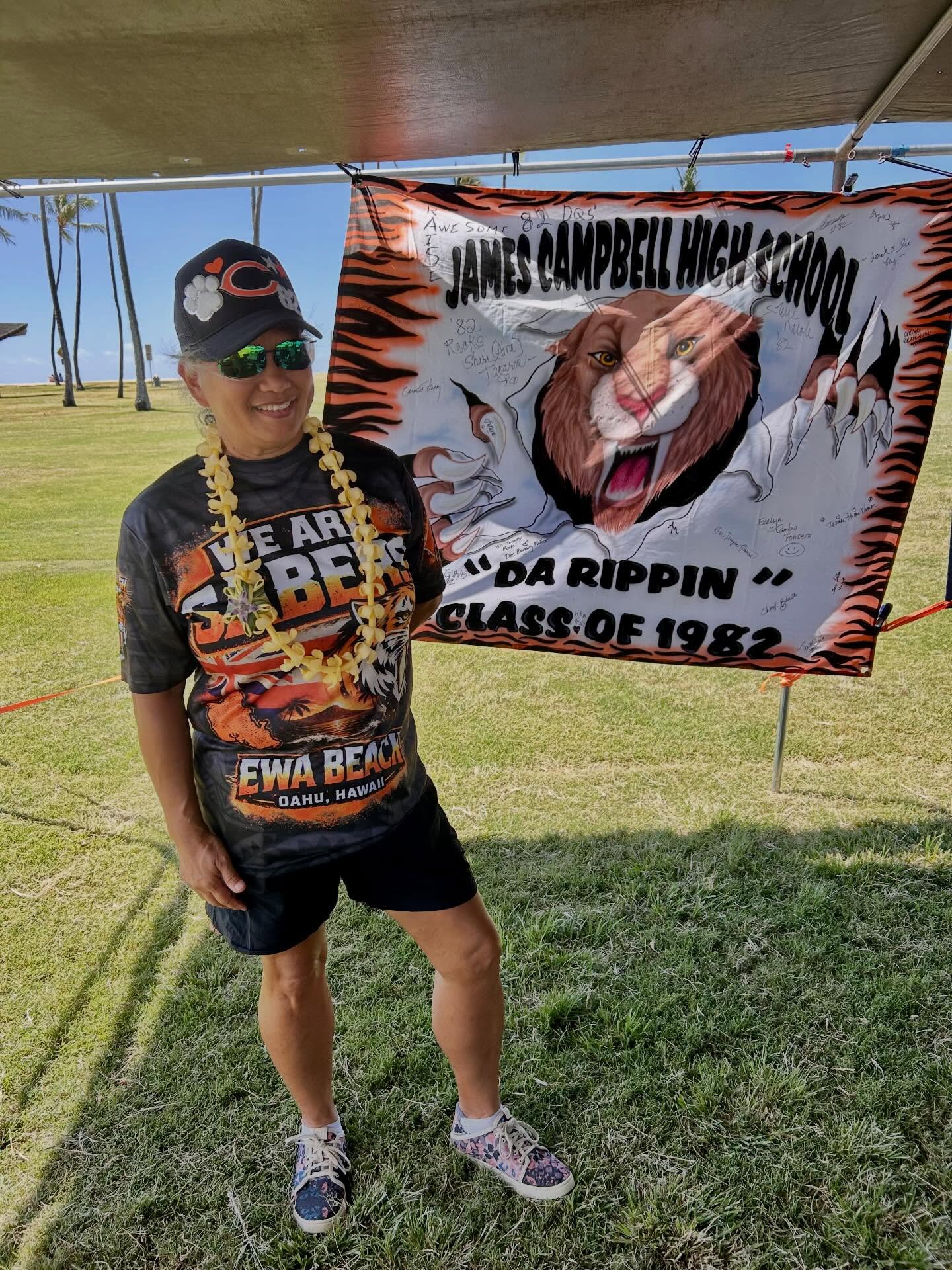 Happy blessed birthday Sheryl!  Our very own HMOW volunteer!🎂🎉🎈🌺
Cheers to many more blessed birthdays to come!🍻🥂🙏🏼
