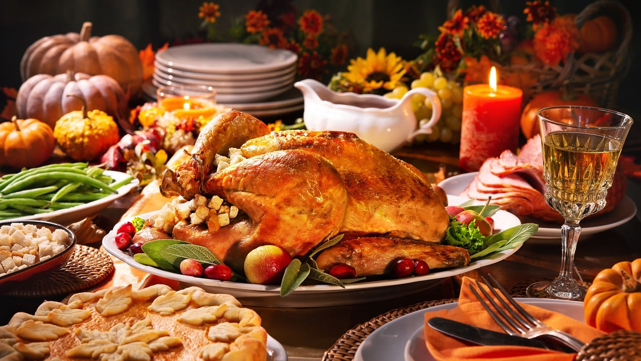 Plan ahead for the holidays . . . with our Thanksgiving Meal Packs!